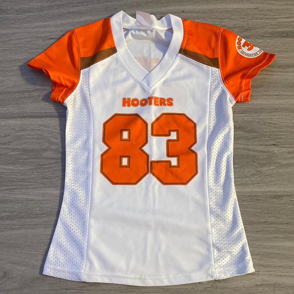 Hooters NEW Jersey